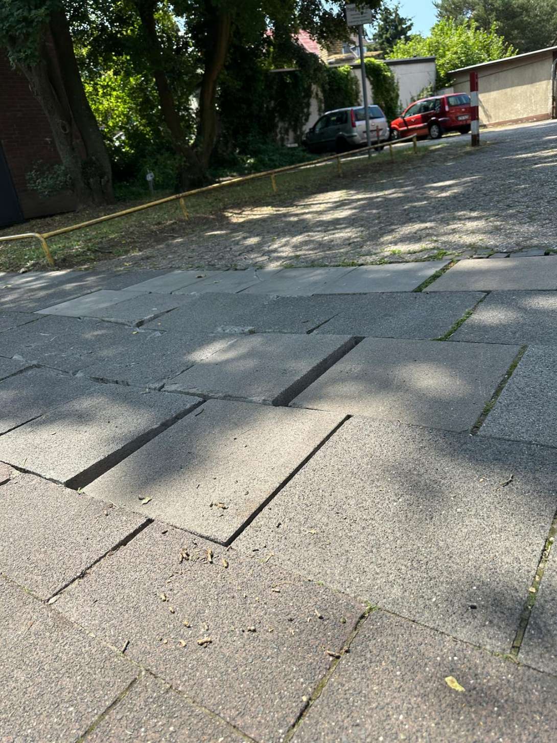 Bild zu gemeldetem Anliegen vom *2025-06-17 16:48:35