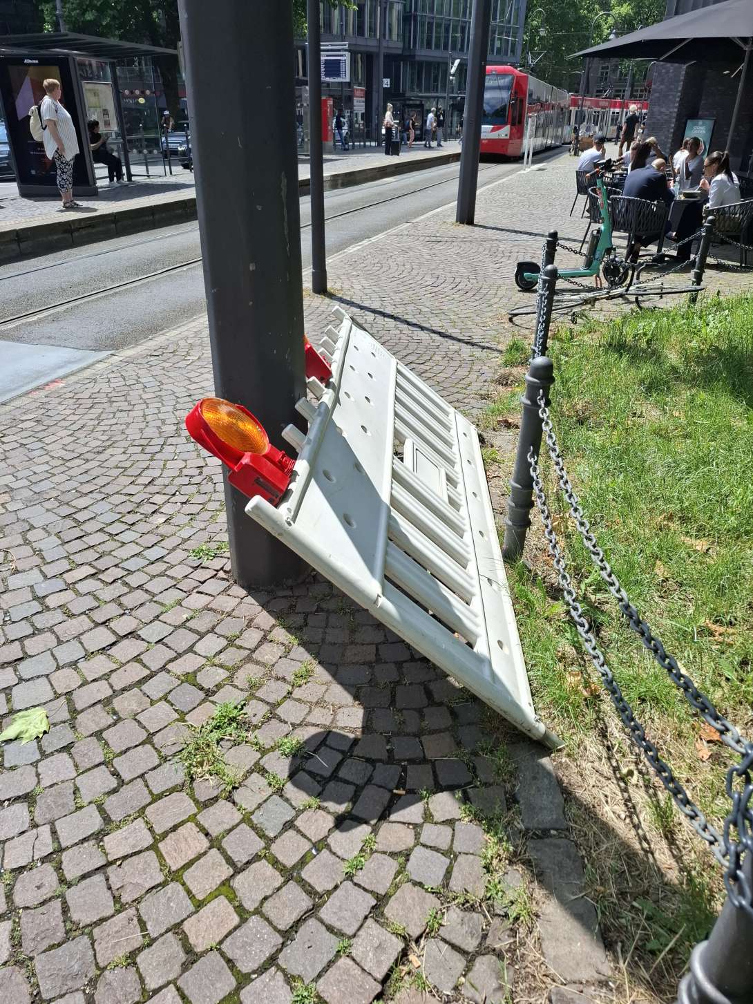 Bild zu gemeldetem Anliegen vom *2025-06-16 13:41:47