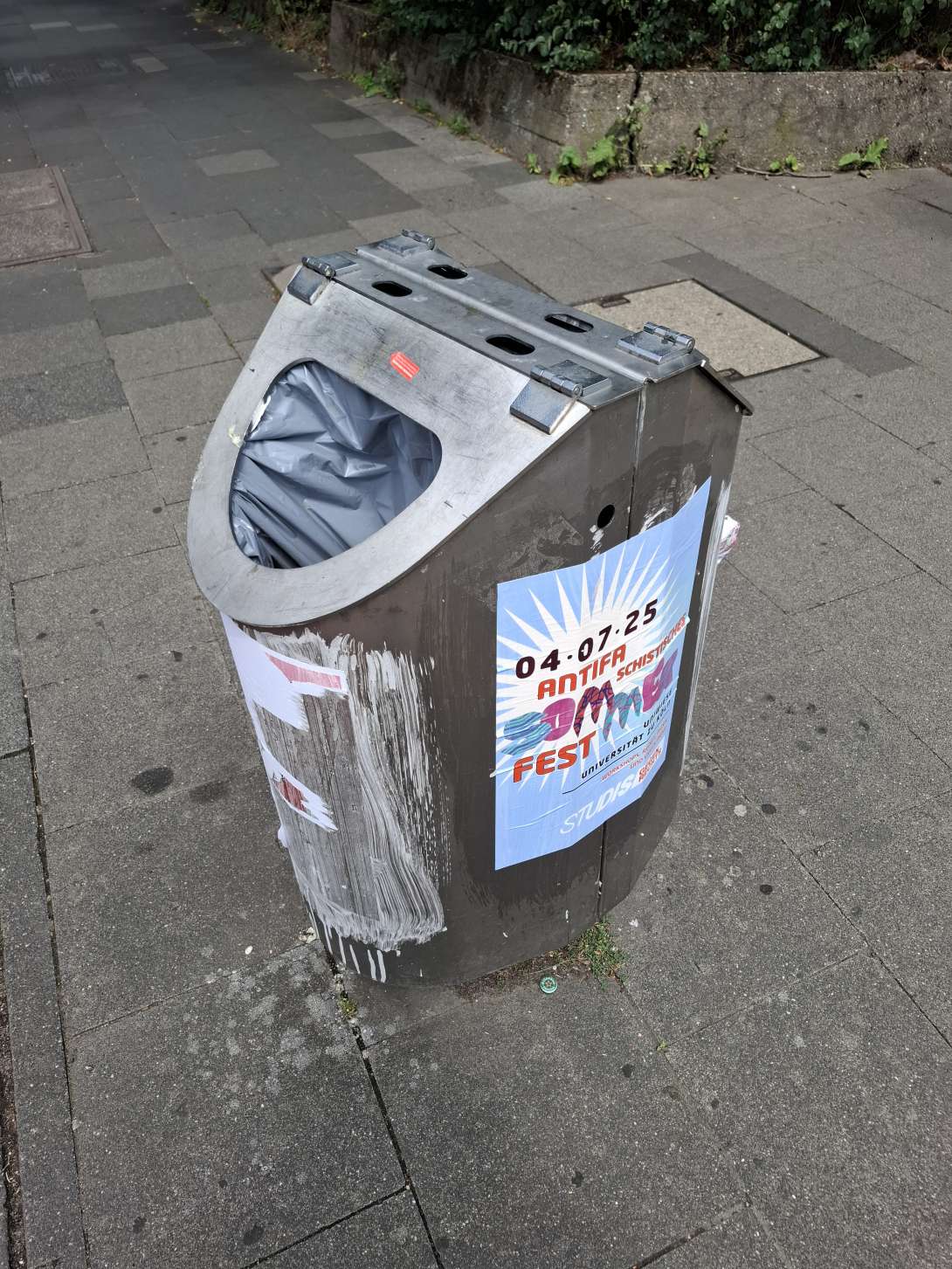 Bild zu gemeldetem Anliegen vom *2025-06-27 13:24:10