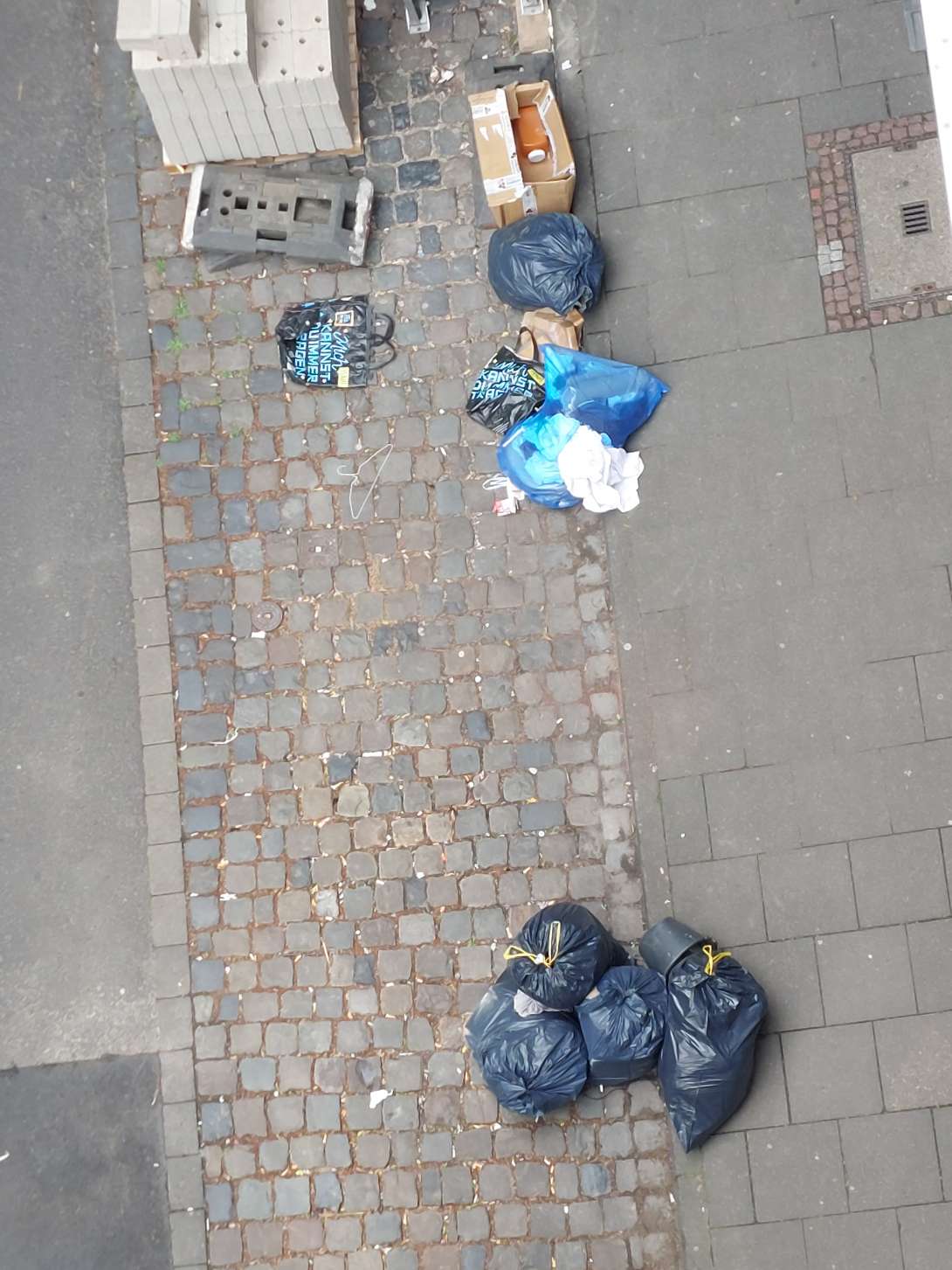 Bild zu gemeldetem Anliegen vom *2025-06-27 15:27:56