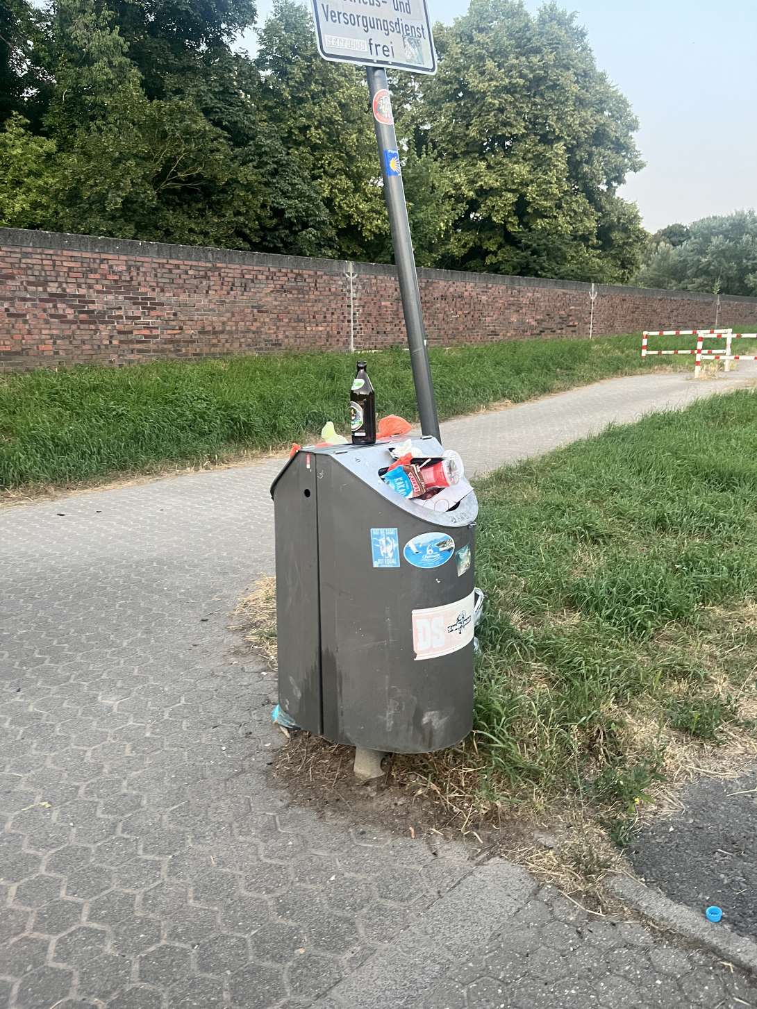 Bild zu gemeldetem Anliegen vom *2025-06-25 21:57:02