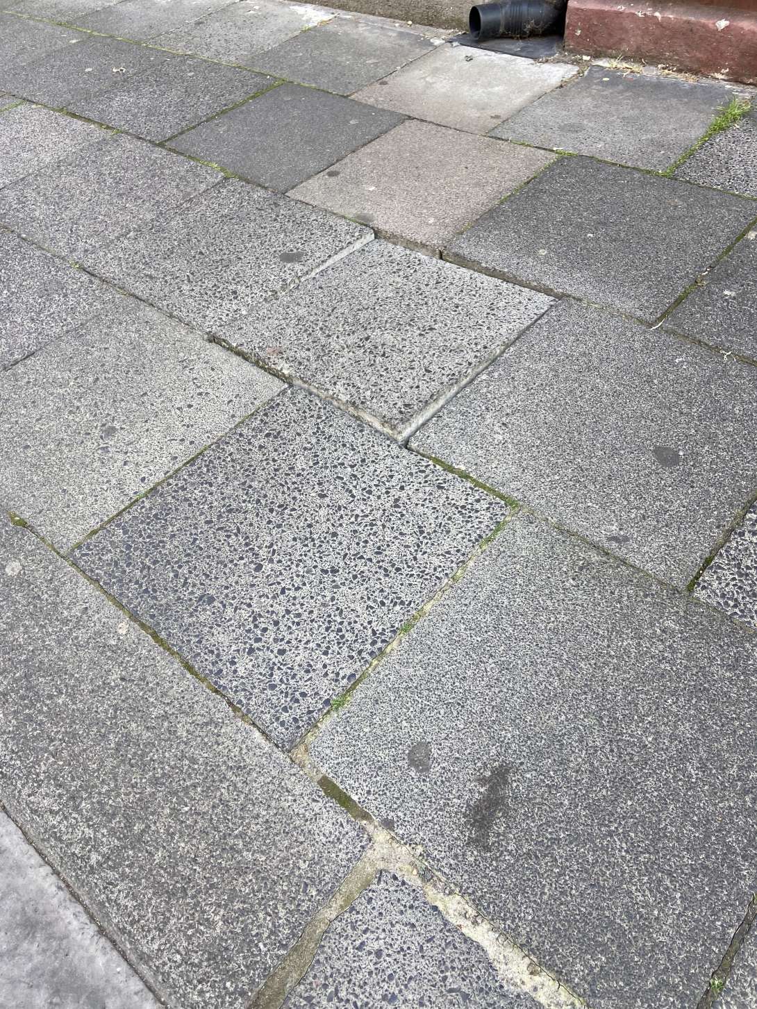 Bild zu gemeldetem Anliegen vom *2025-06-24 06:37:33