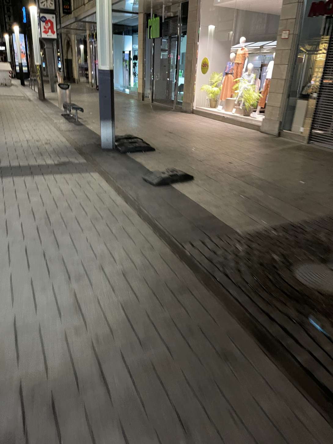 Bild zu gemeldetem Anliegen vom *2025-06-27 18:22:11