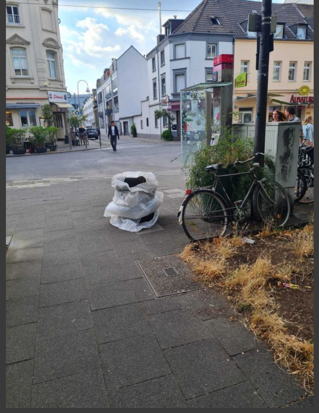 Bild zu gemeldetem Anliegen vom *2025-07-11 22:56:30