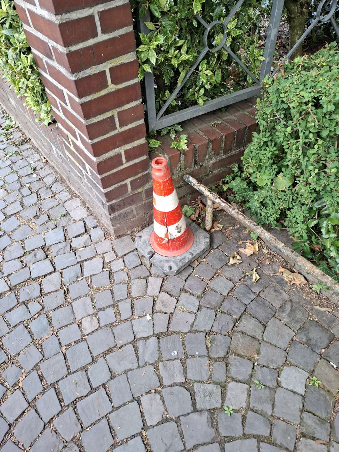 Bild zu gemeldetem Anliegen vom *2025-07-11 13:51:44