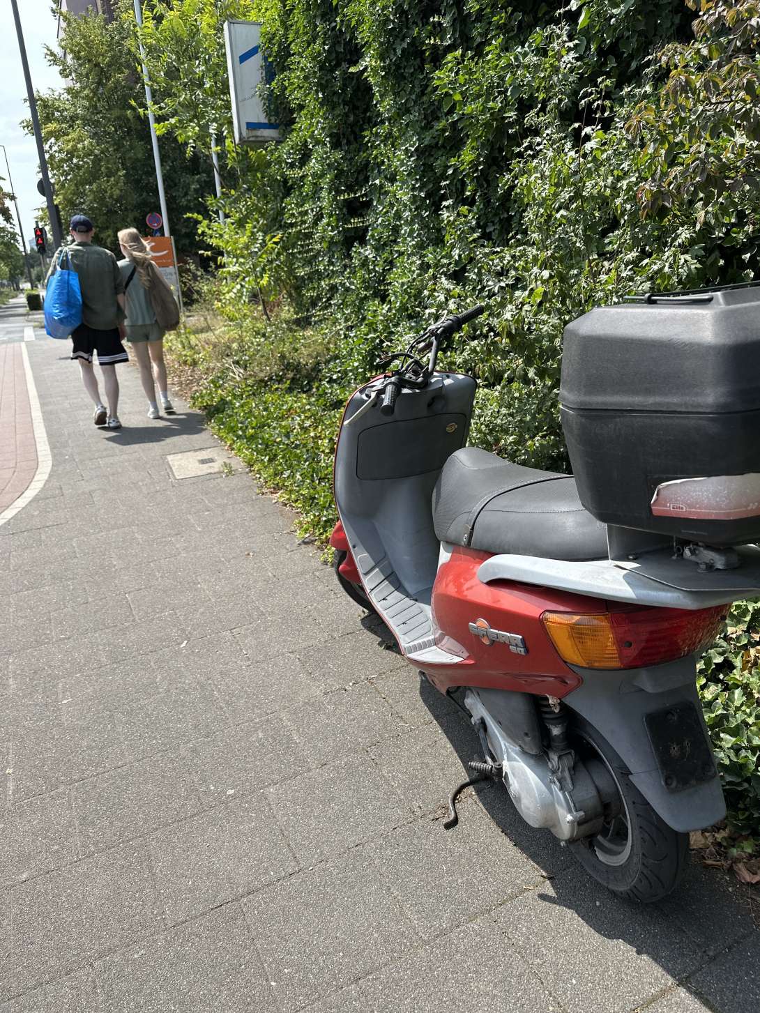Bild zu gemeldetem Anliegen vom *2025-07-19 12:28:09