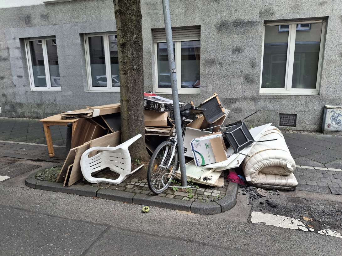 Bild zu gemeldetem Anliegen vom *2025-08-03 20:08:13