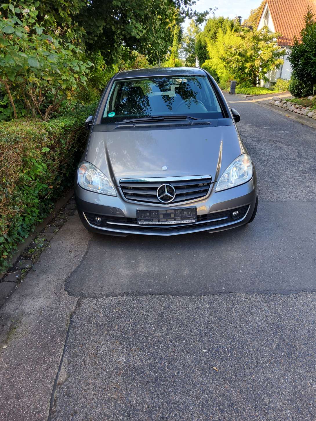 Mercedes, A-Klasse, grau, Bild zu gemeldetem Anliegen vom *2025-08-07 06:29:06