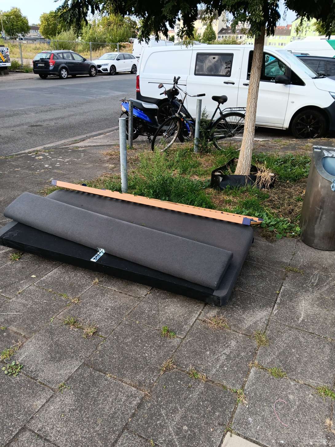 Bild zu gemeldetem Anliegen vom *2025-09-22 16:05:44