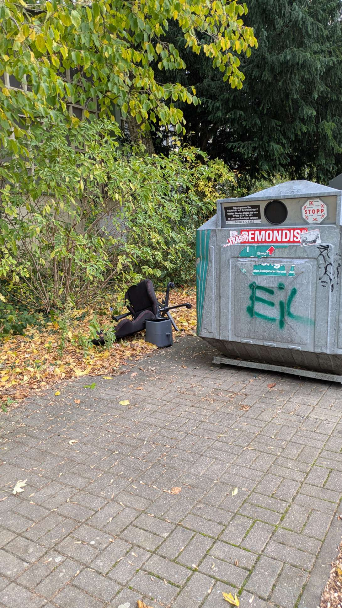 Bild zu gemeldetem Anliegen vom *2025-10-24 11:24:22