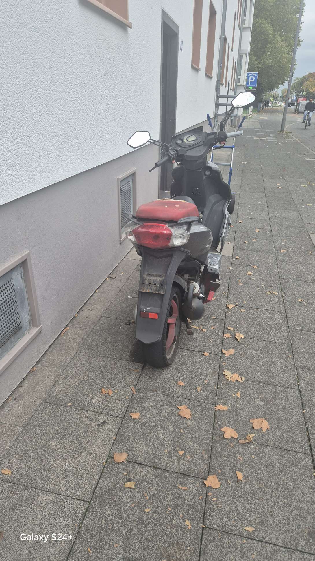 Bild zu gemeldetem Anliegen vom *2025-10-13 18:31:23