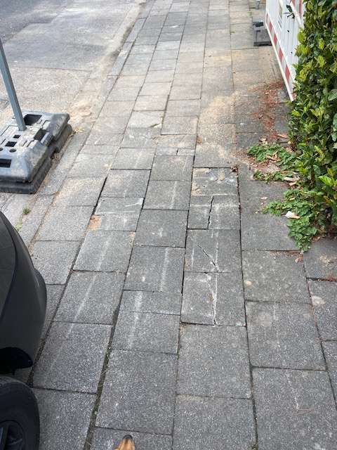 Bild zu gemeldetem Anliegen vom *2025-10-06 09:43:52