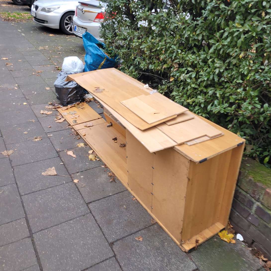 Bild zu gemeldetem Anliegen vom *2025-11-27 18:27:54