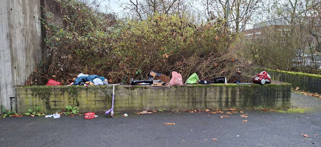 Bild zu gemeldetem Anliegen vom *2025-12-01 12:00:00