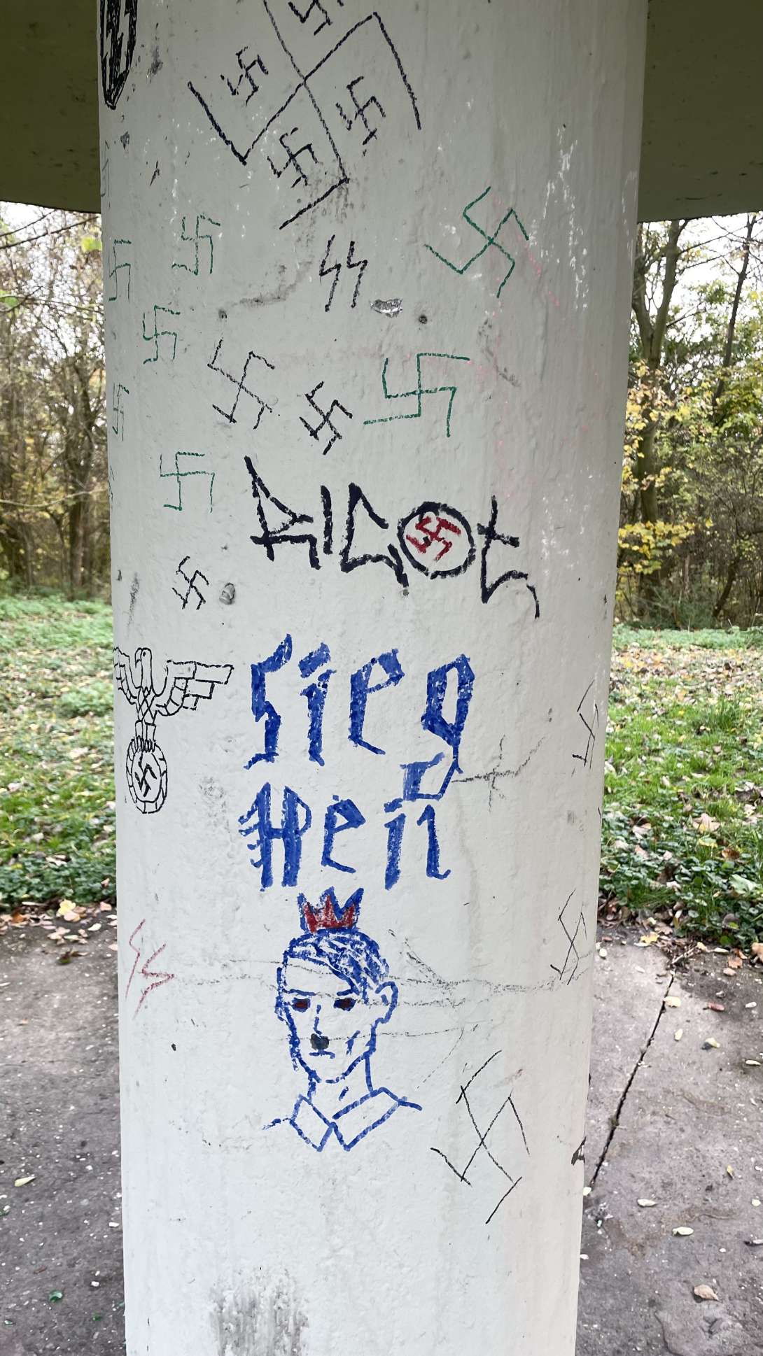 Bild zu gemeldetem Anliegen vom *2025-11-13 15:10:38