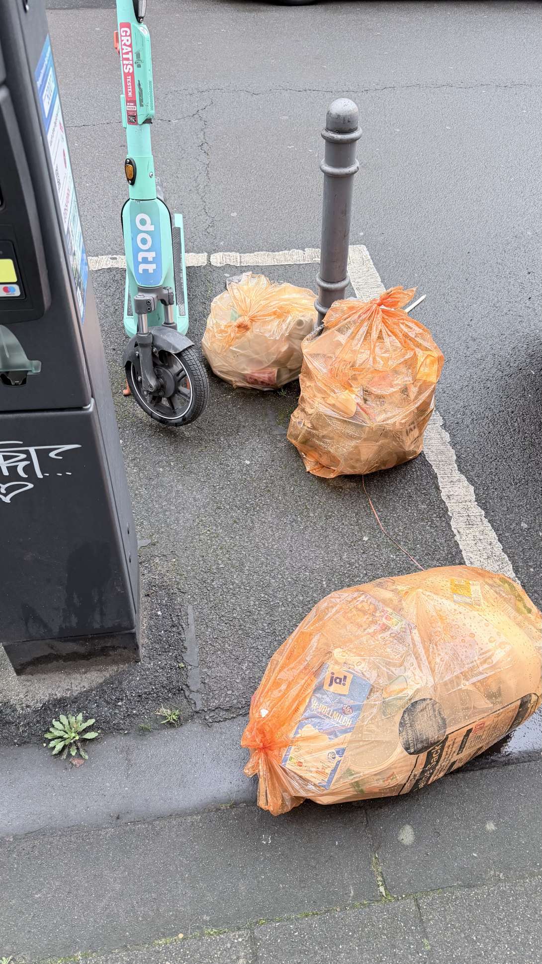 Bild zu gemeldetem Anliegen vom *2025-11-17 11:30:50