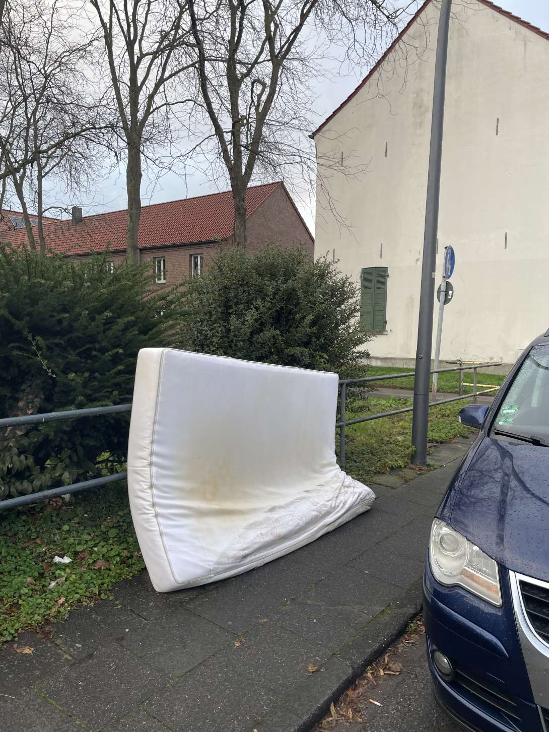 Bild zu gemeldetem Anliegen vom *2025-11-25 06:32:45