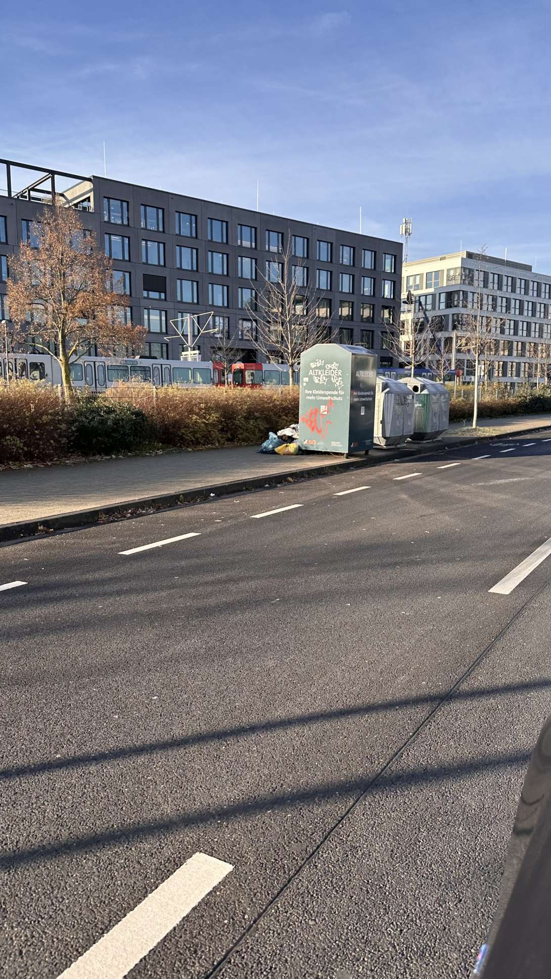 Bild zu gemeldetem Anliegen vom *2025-11-22 18:29:37