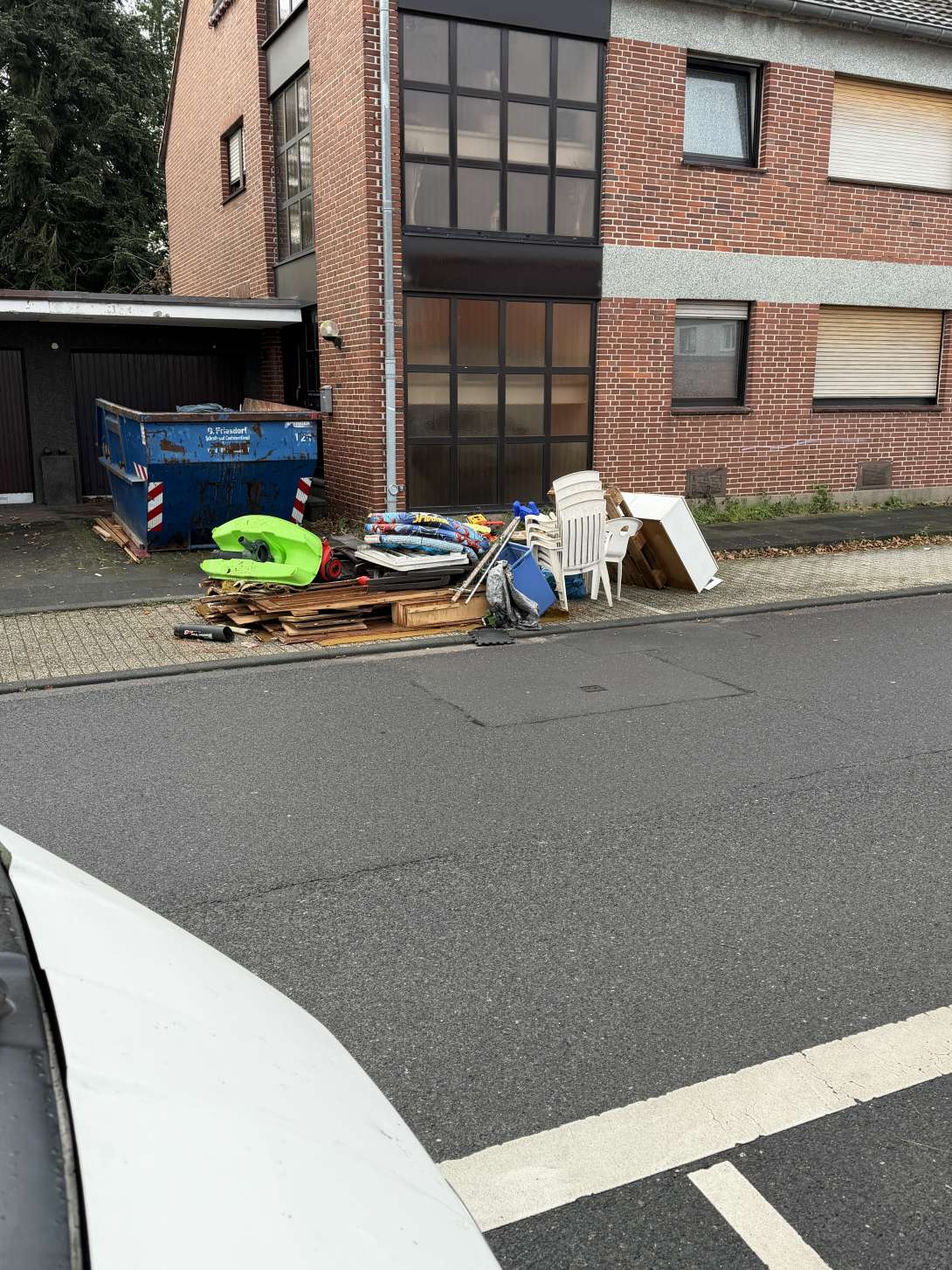 Bild zu gemeldetem Anliegen vom *2025-11-24 09:58:01