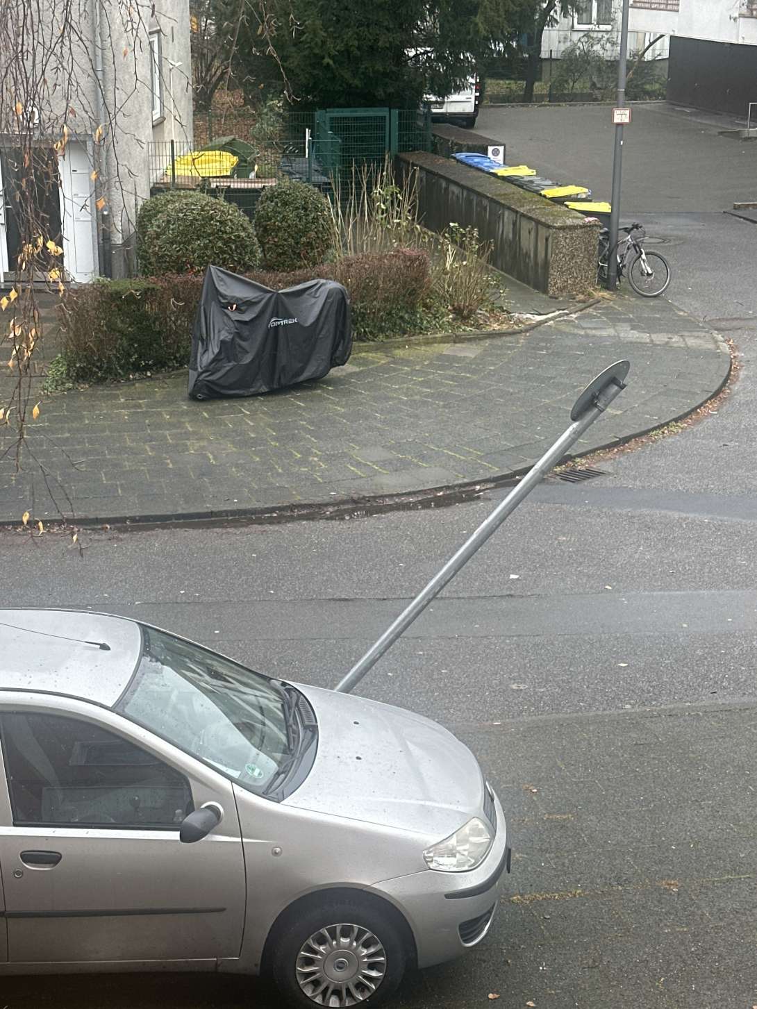 Bild zu gemeldetem Anliegen vom *2025-11-28 13:19:06