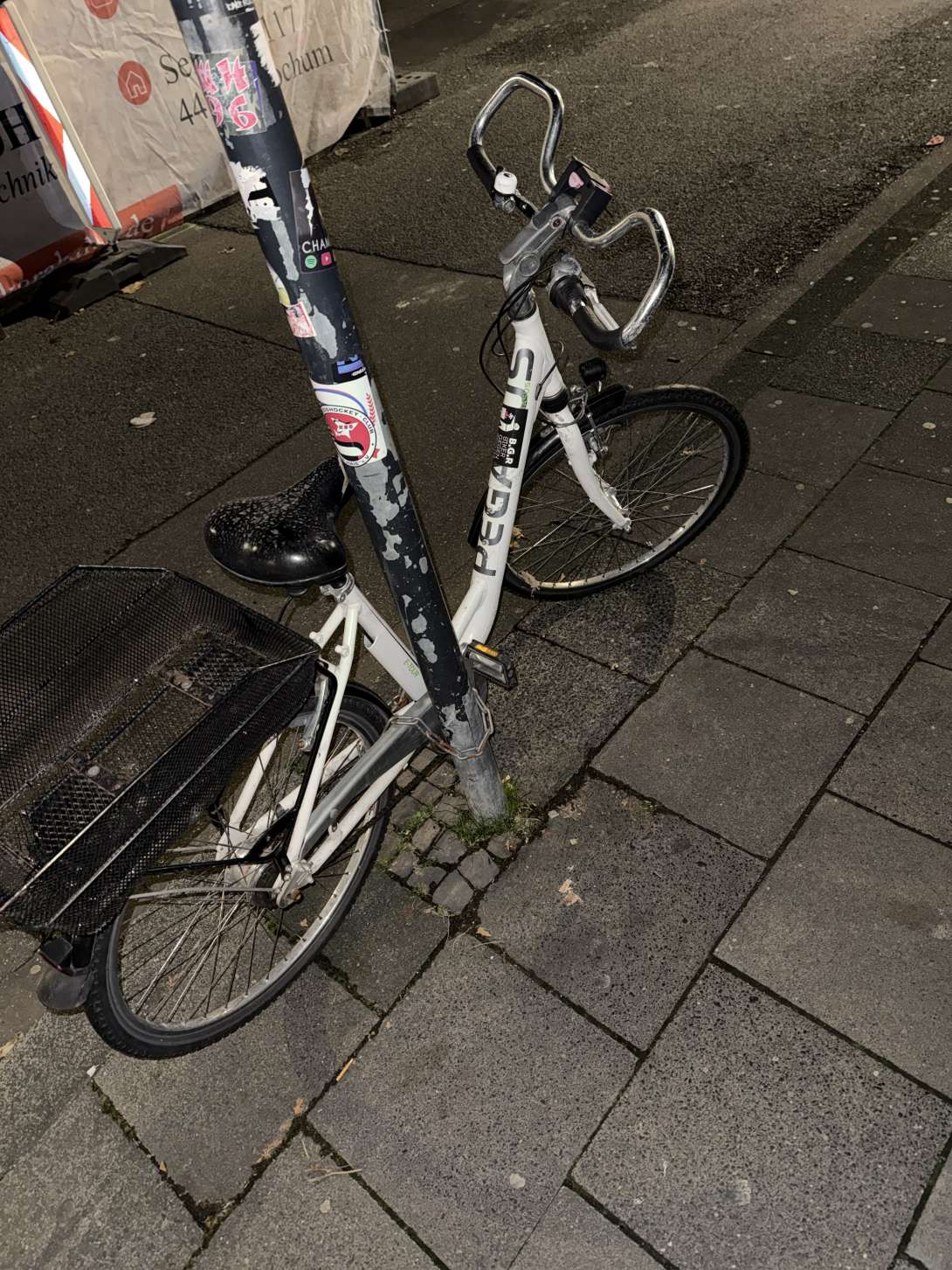 Bild zu gemeldetem Anliegen vom *2025-11-18 03:35:57