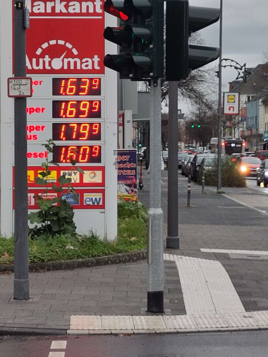 Bild zu gemeldetem Anliegen vom *2025-12-08 14:56:13