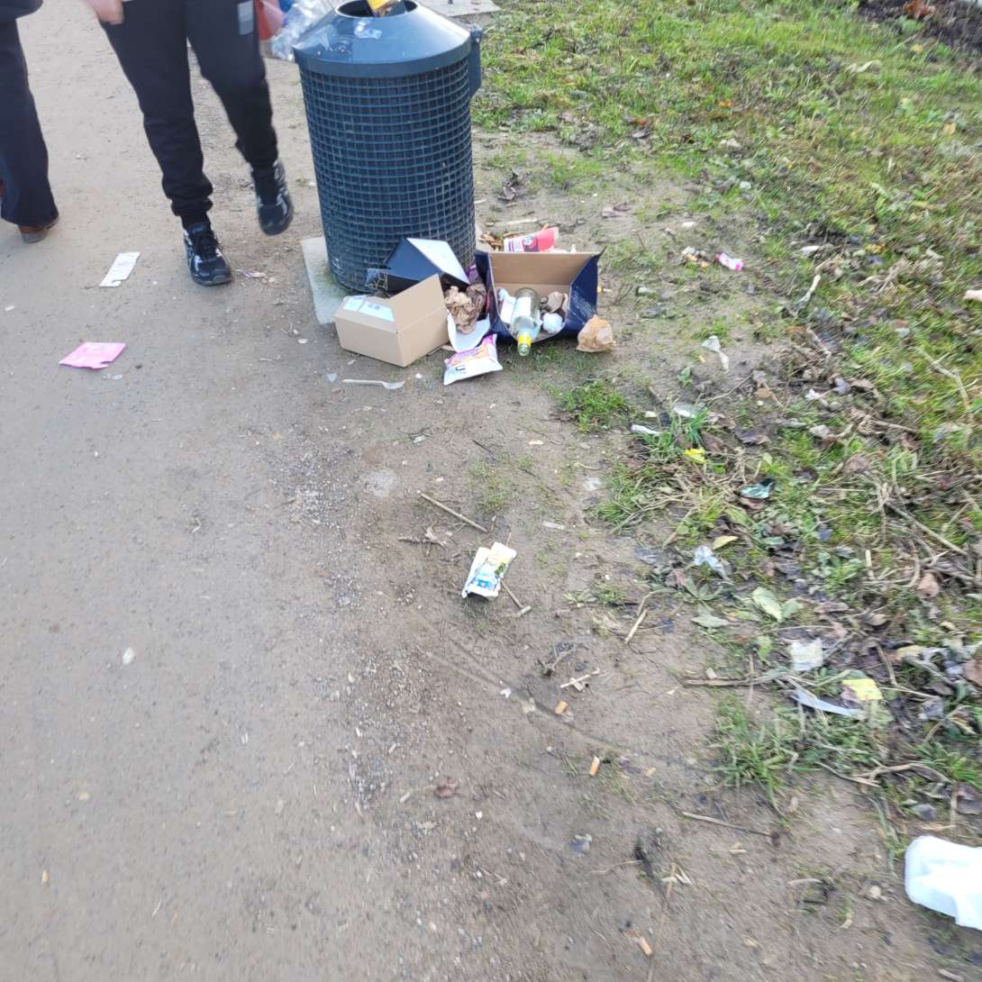 Bild zu gemeldetem Anliegen vom *2025-12-16 08:33:57