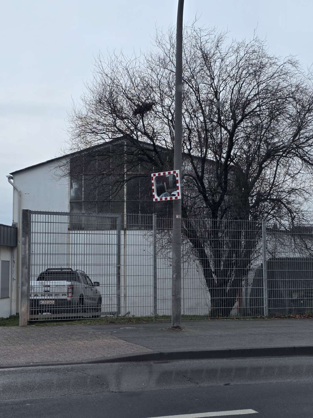 Bild zu gemeldetem Anliegen vom *2025-12-03 18:27:08