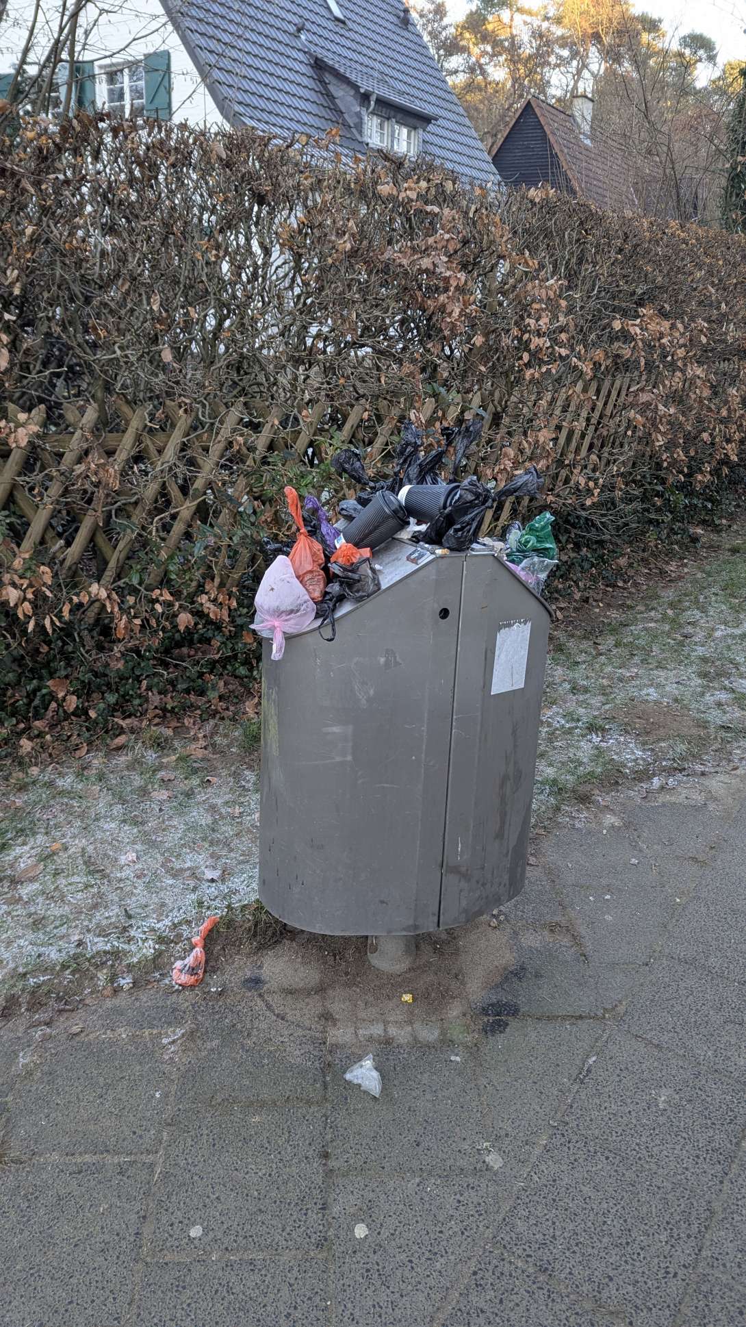 Bild zu gemeldetem Anliegen vom *2025-12-28 15:29:33