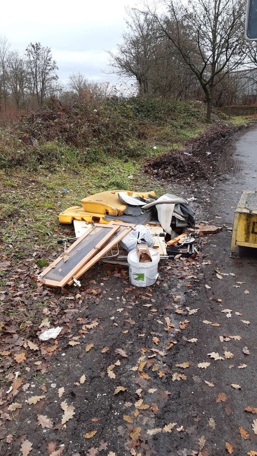 Bild zu gemeldetem Anliegen vom *2025-12-08 20:40:27