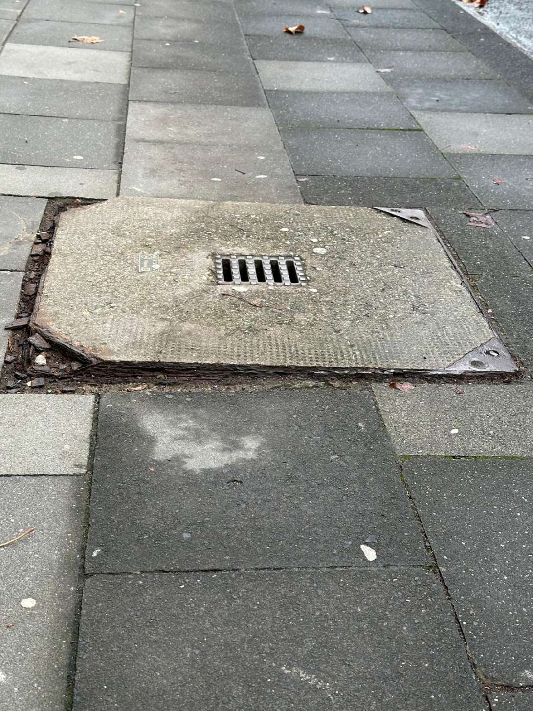 Bild zu gemeldetem Anliegen vom *2025-12-07 19:21:47