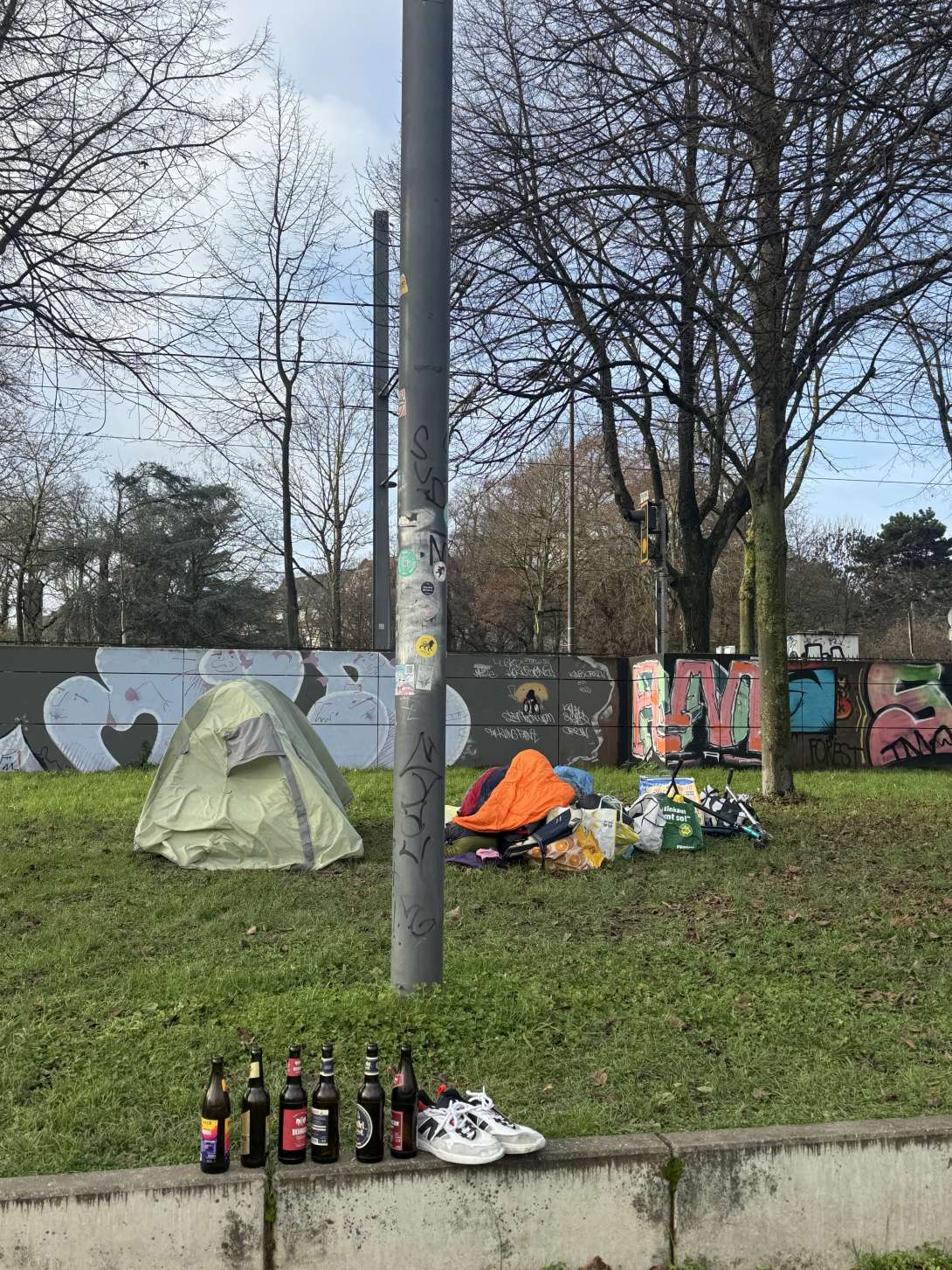 Bild zuhttps://sags-uns.stadt-koeln.de/system/files/2025-12/IMG_0297.jpeg gemeldetem Anliegen vom *2025-12-04 12:11:34