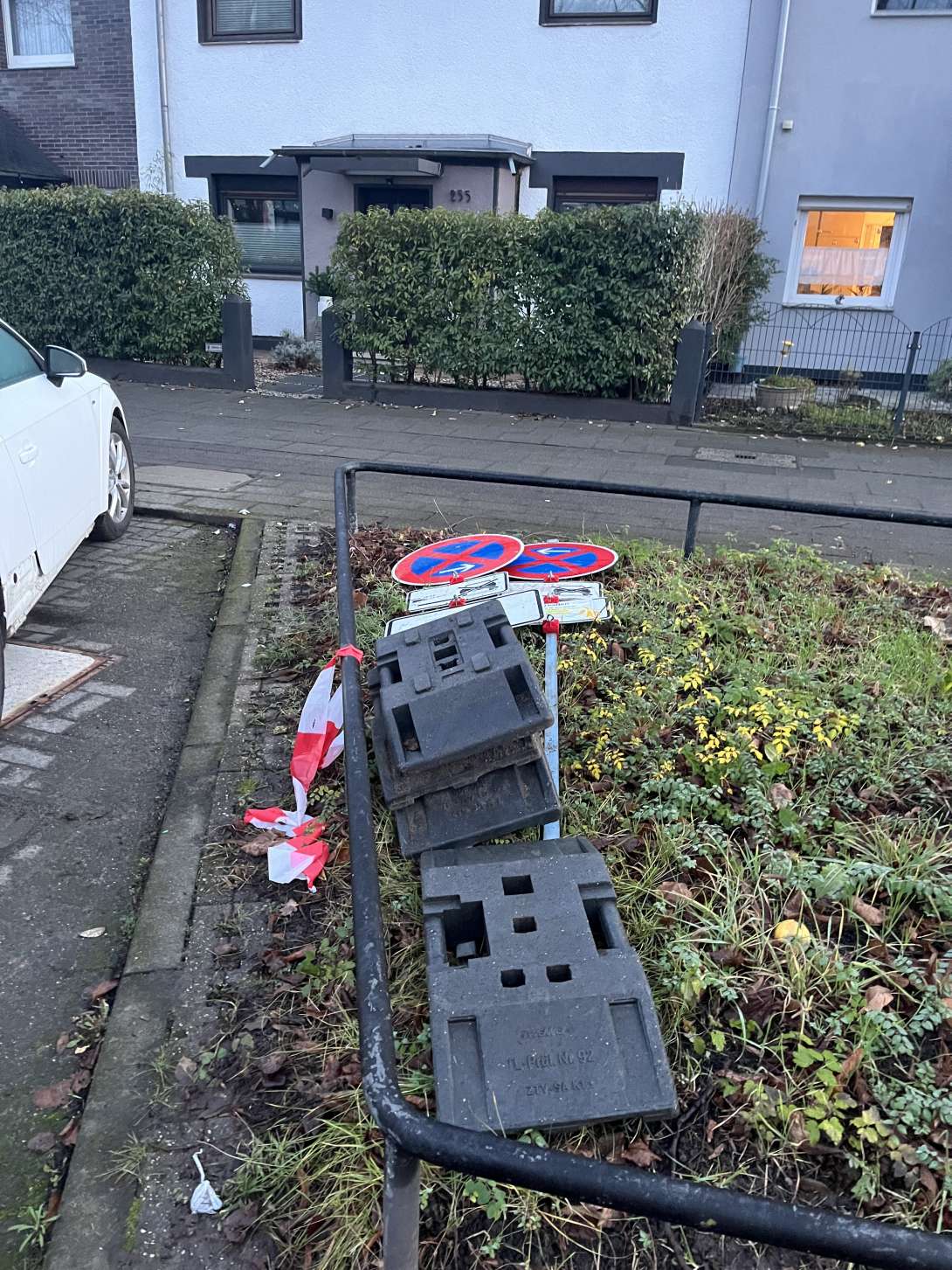 Bild zu gemeldetem Anliegen vom *2025-12-12 09:40:13