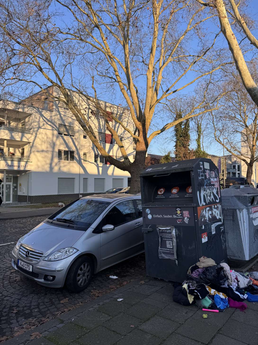 Bild zu gemeldetem Anliegen vom *2025-12-15 11:06:19