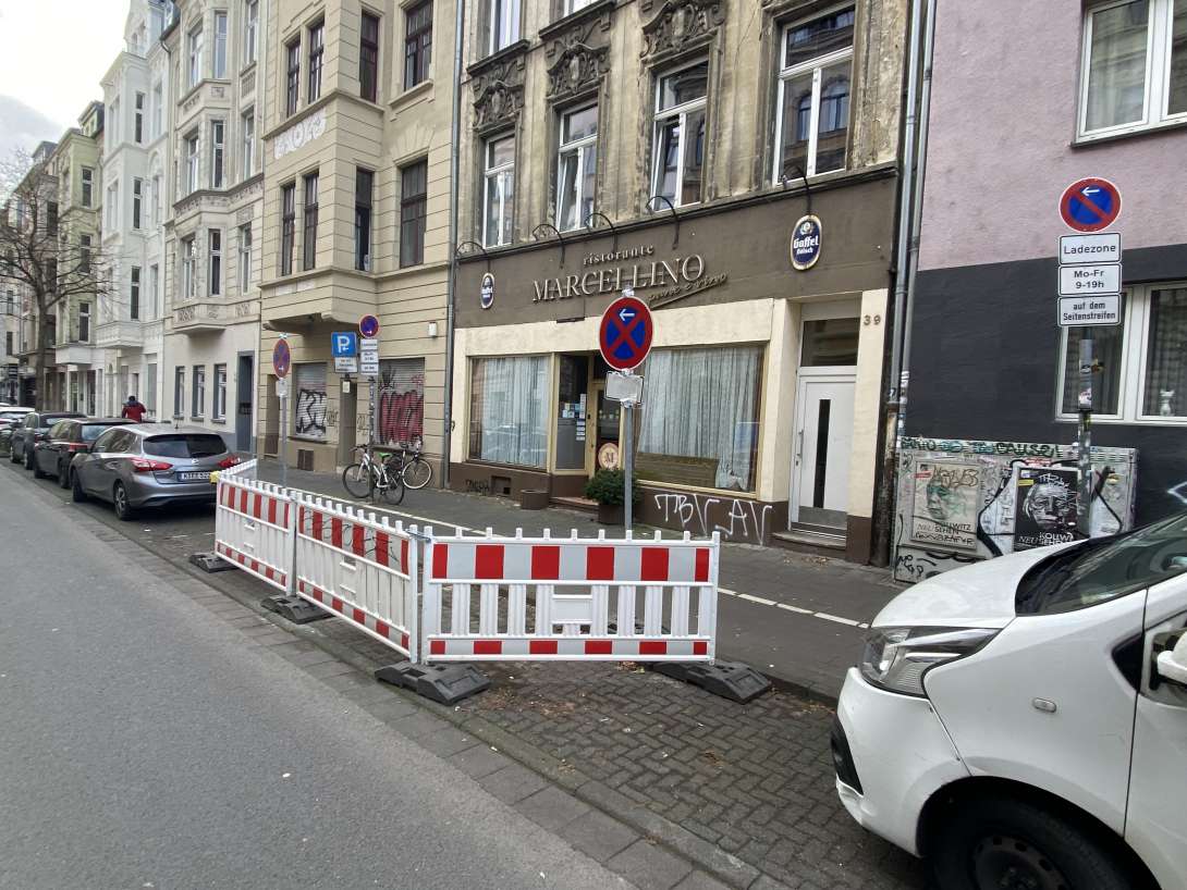 Bild zu gemeldetem Anliegen vom *2025-12-18 14:49:18