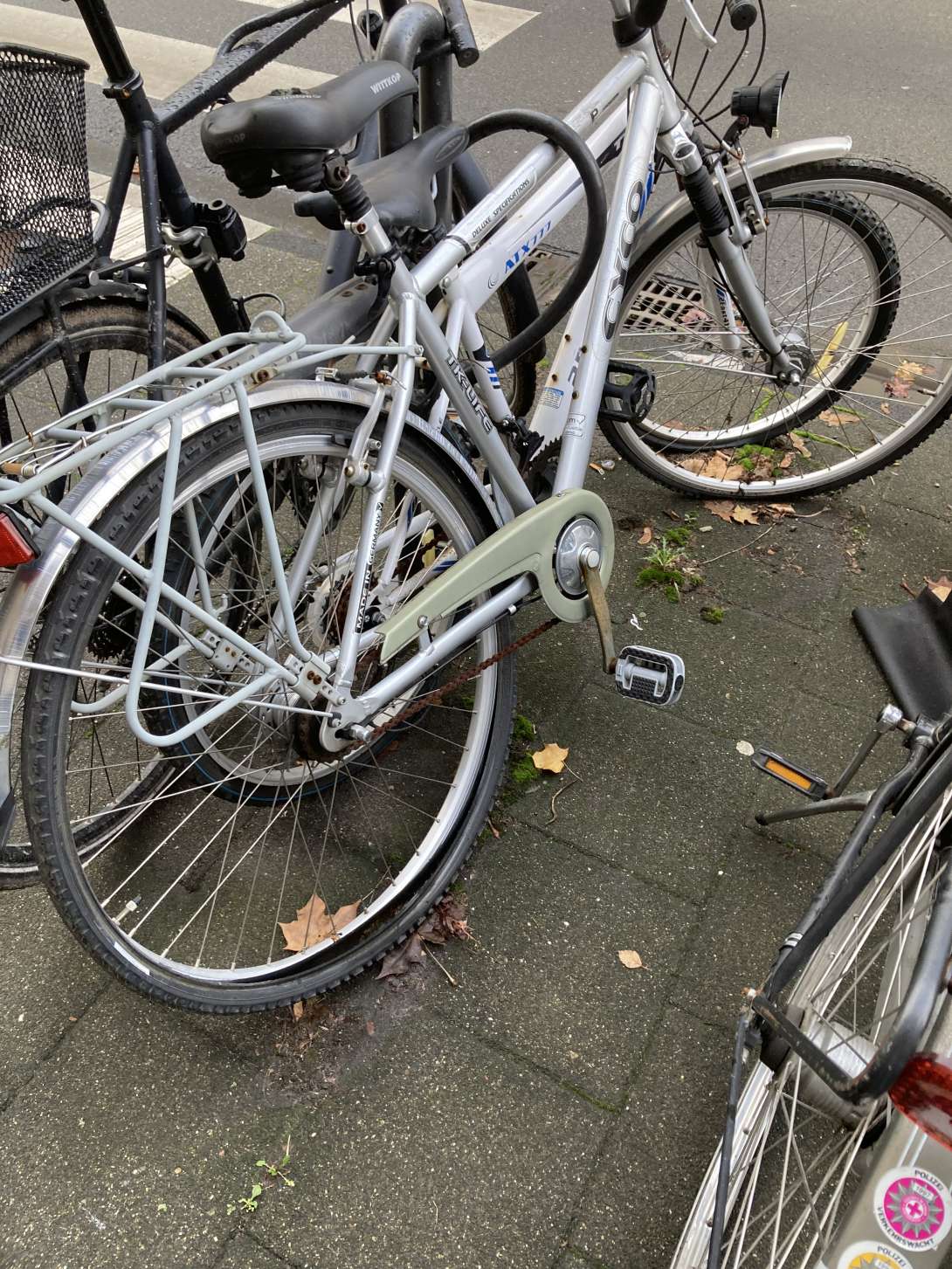 Bild von Schrotträder zu gemeldetem Anliegen vom *2025-12-03 18:27:08