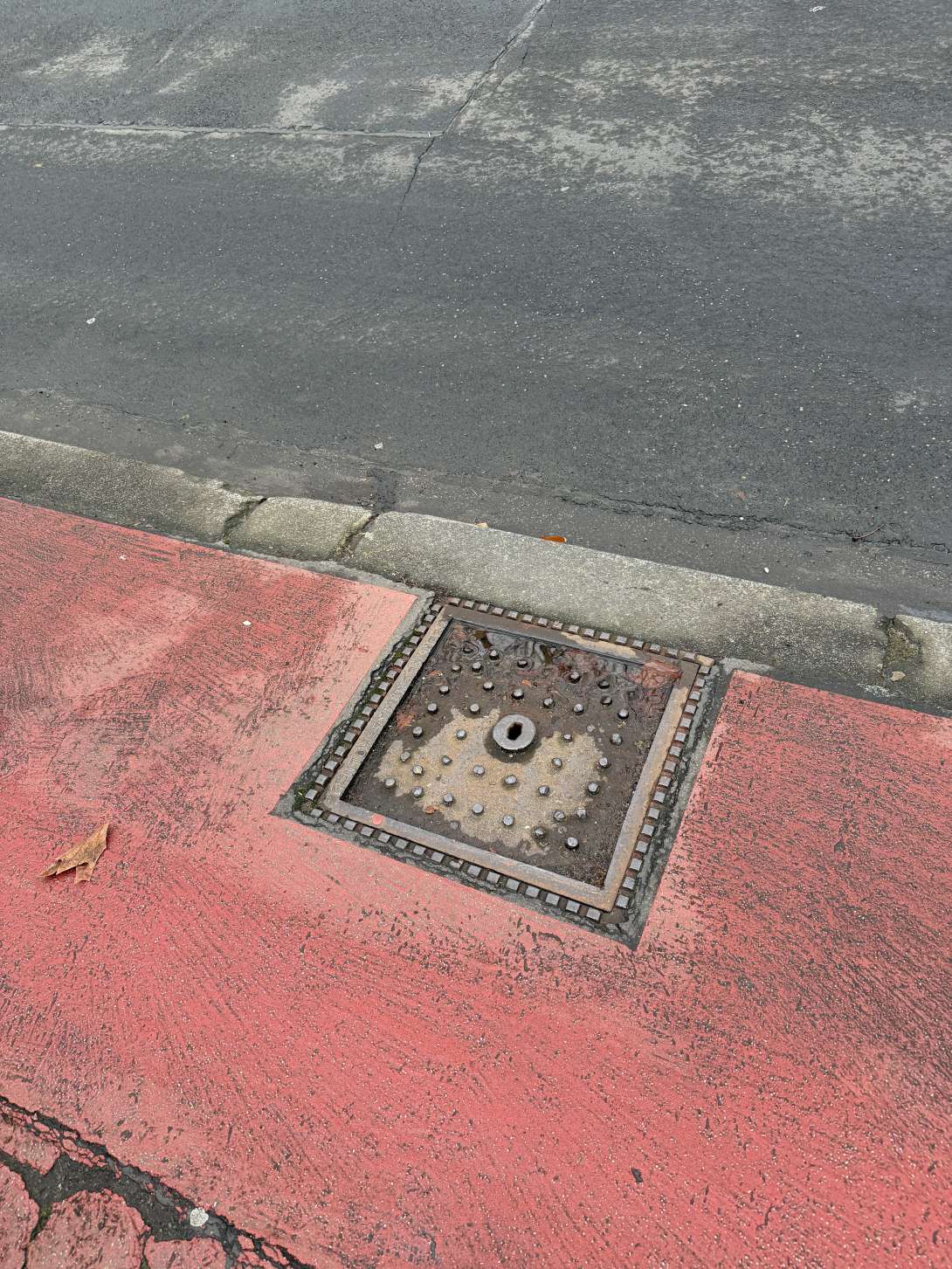 Bild zu gemeldetem Anliegen vom *2025-12-08 14:32:40