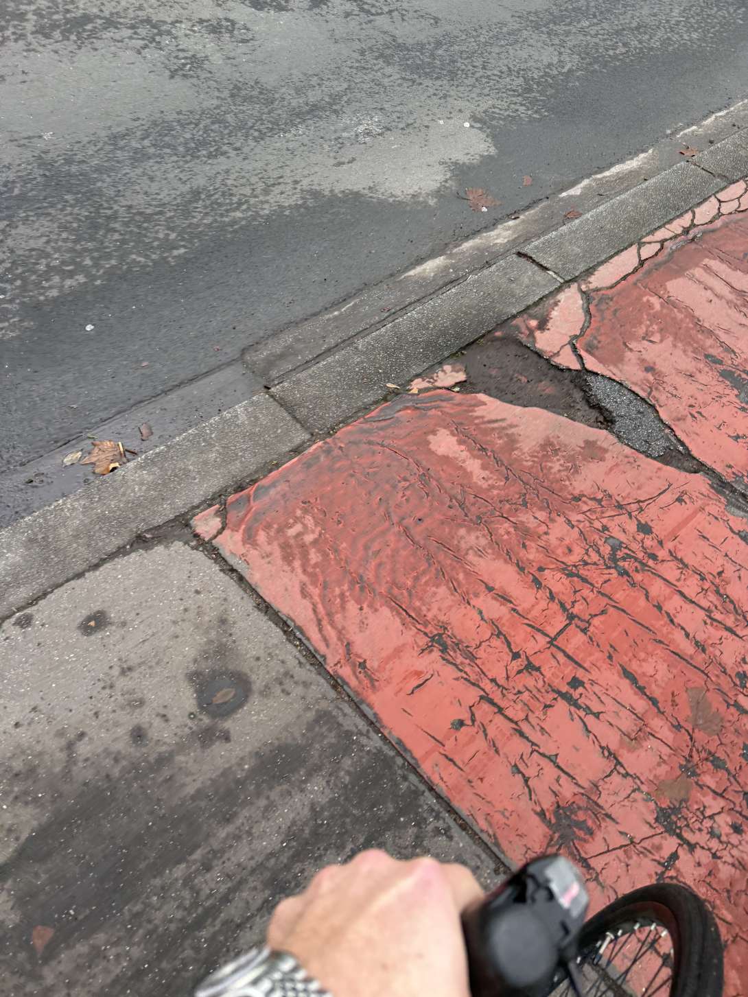 Bild zu gemeldetem Anliegen vom *2025-12-08 14:41:13