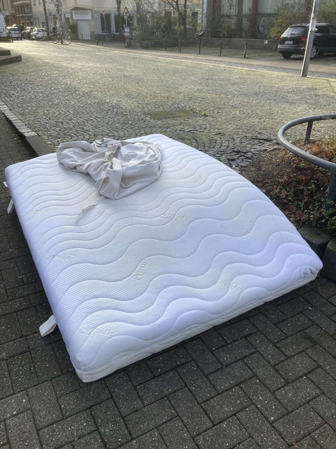 Bild zu gemeldetem Anliegen vom *2025-12-01 13:43:23