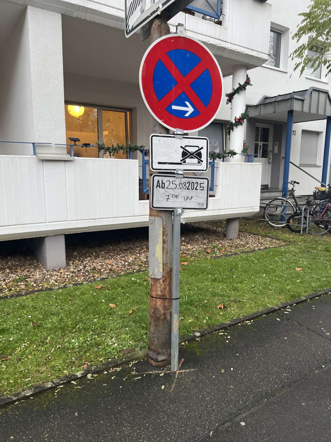 Bild zu gemeldetem Anliegen vom *2025-12-08 15:42:06