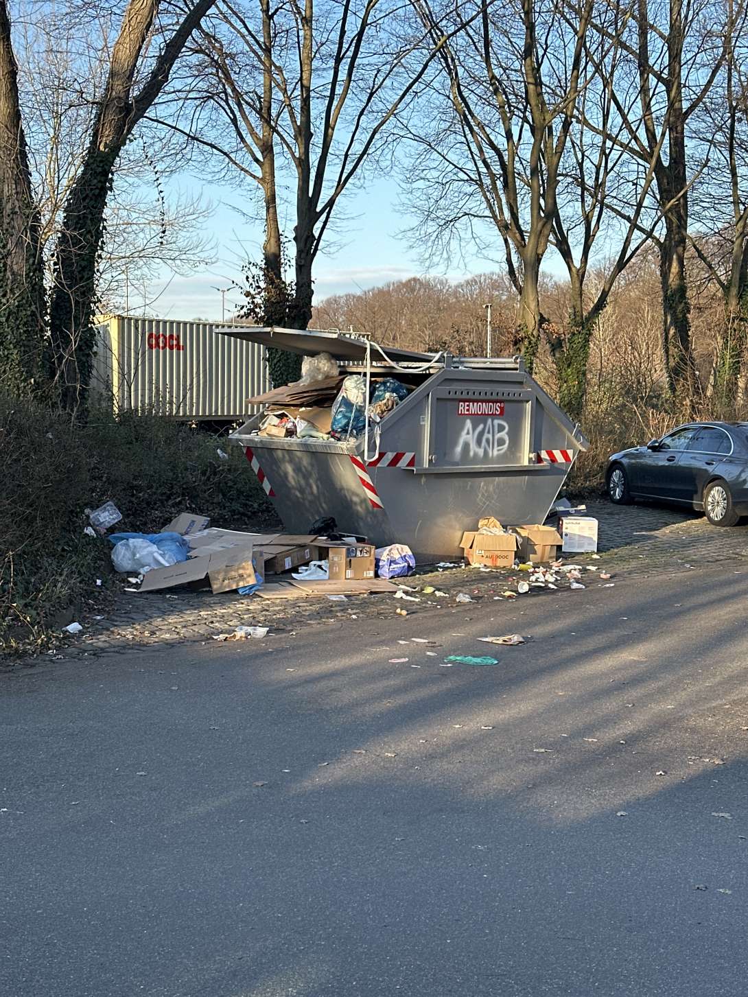 Bild zu gemeldetem Anliegen vom *2025-12-25 12:33:15